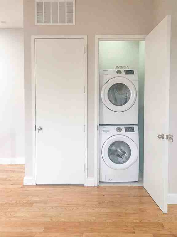 233 Ridgewood Ave #2 - Photo 3 of 9
