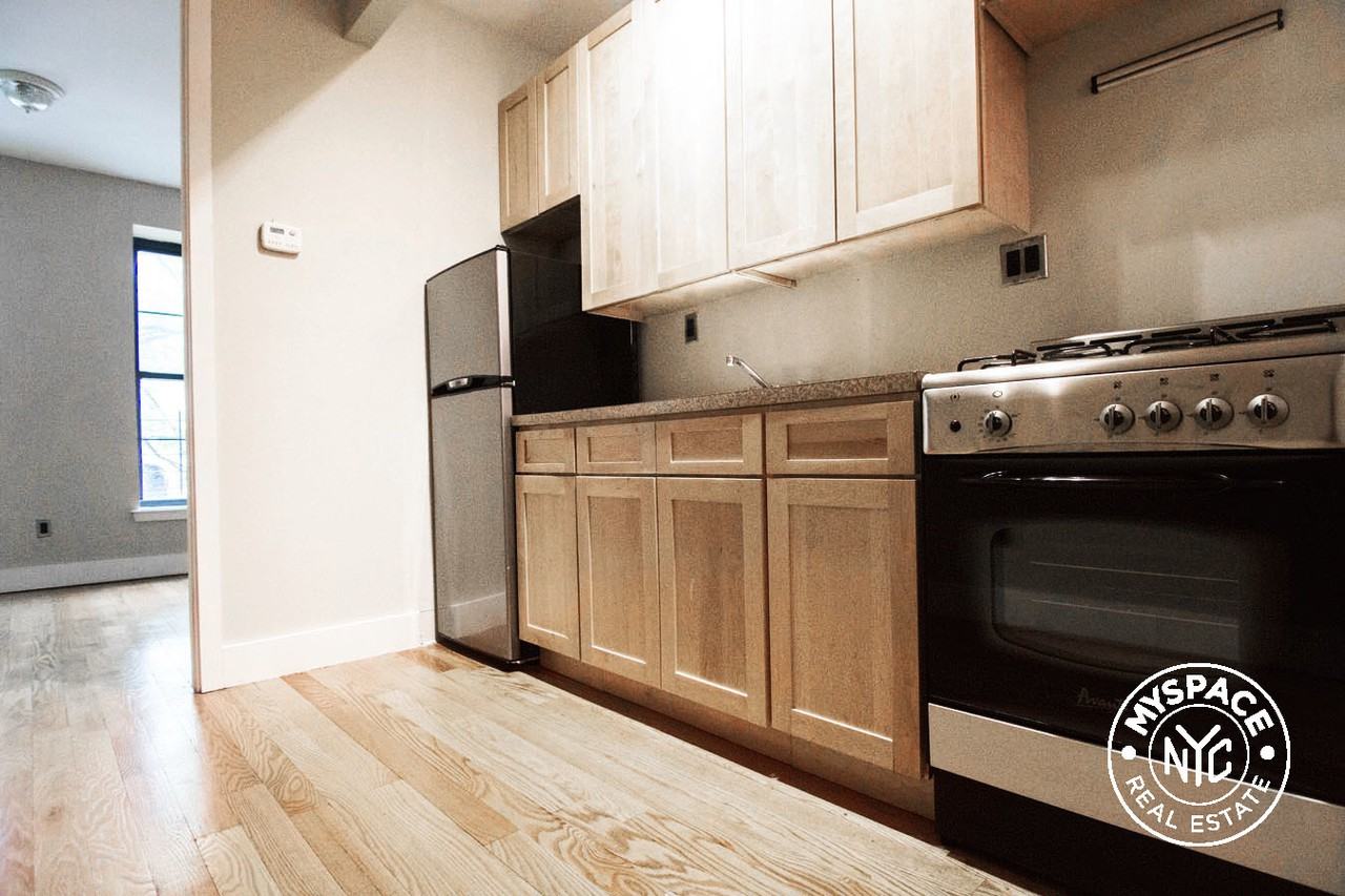 885 Saint Johns Pl #6