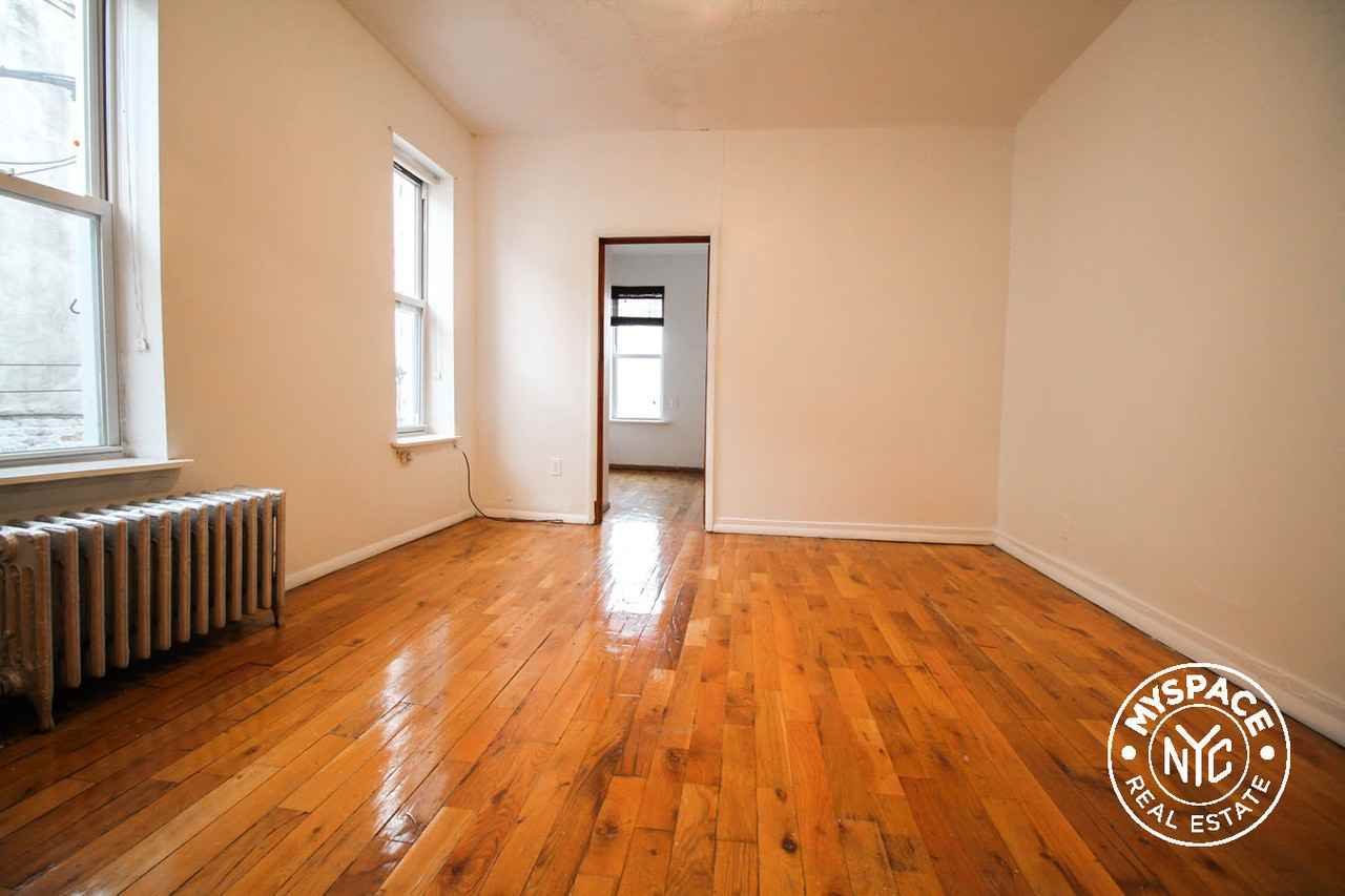 300 S 3rd St #F2 - Photo 3 of 7