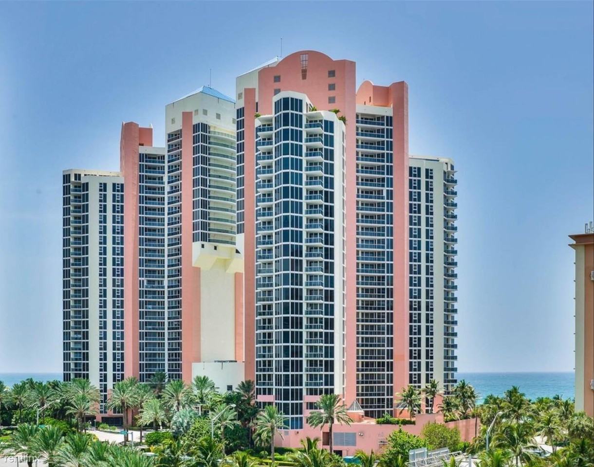 Ocean Point Luxury Condos - Photo 2 of 25