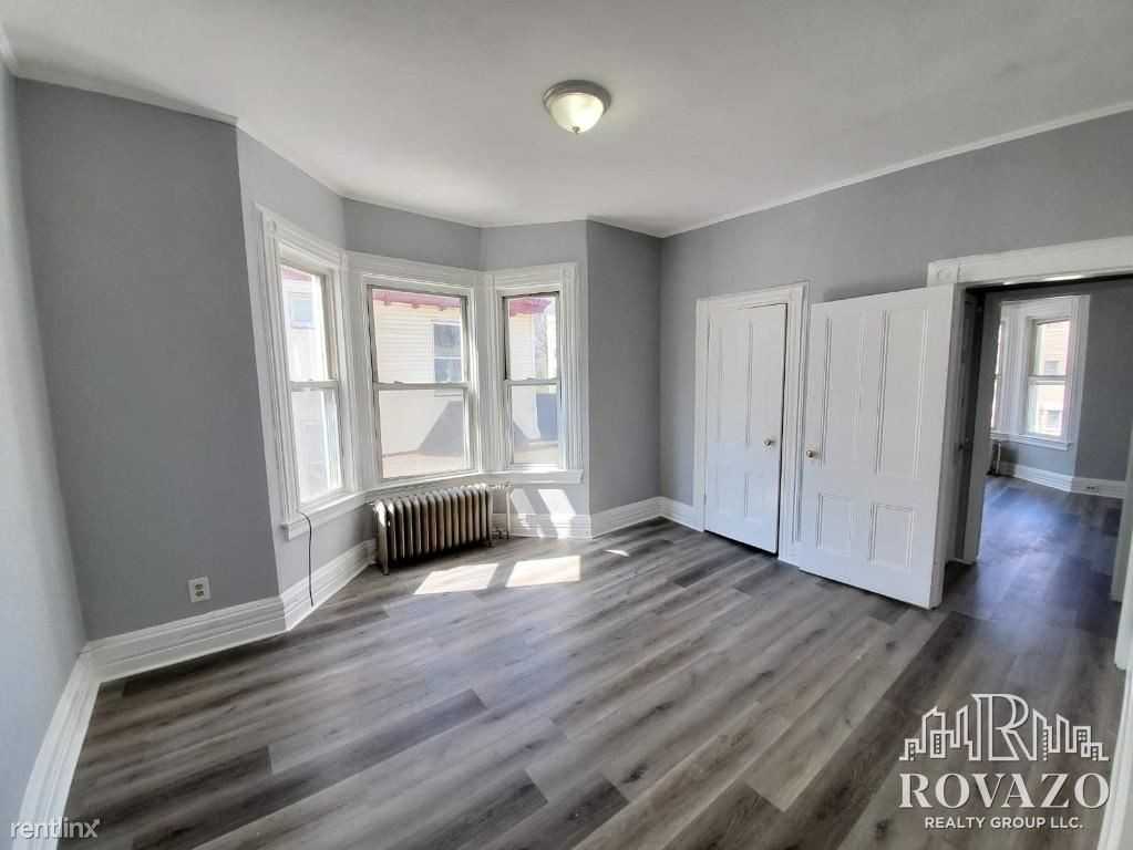 71 Lenox Ave - Photo 2 of 11