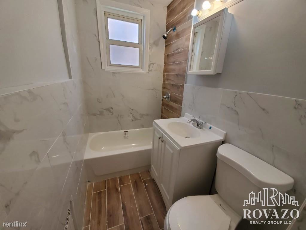 71 Lenox Ave - Photo 3 of 11