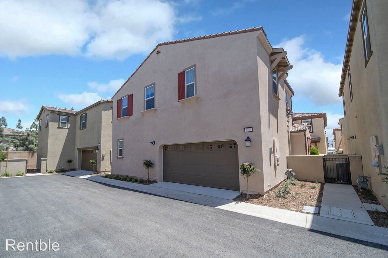 7089 Montecito Ln - Photo 2 of 25