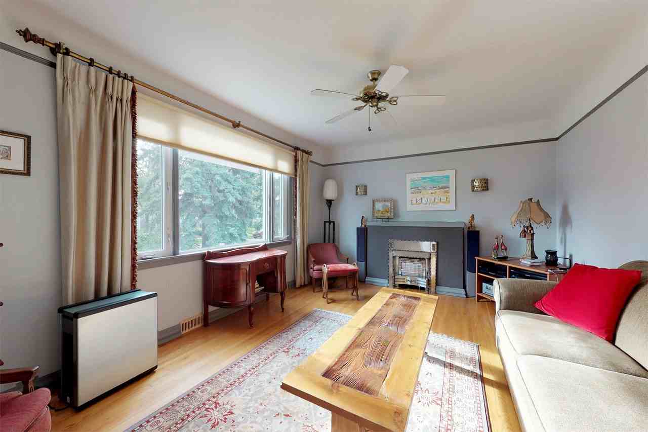 9360 86 St Nw - Photo 3 of 33