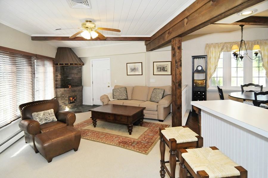 333 Racetrack Rd - Photo 3 of 13