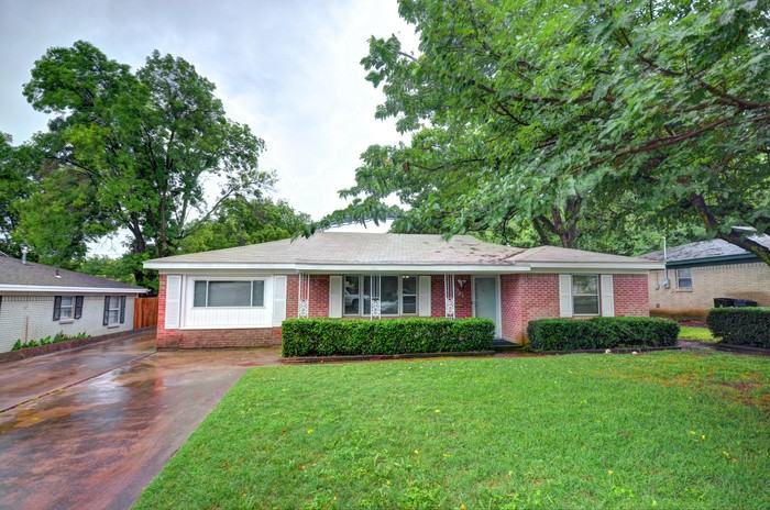 4004 Caddo Trl - Photo 3 of 24