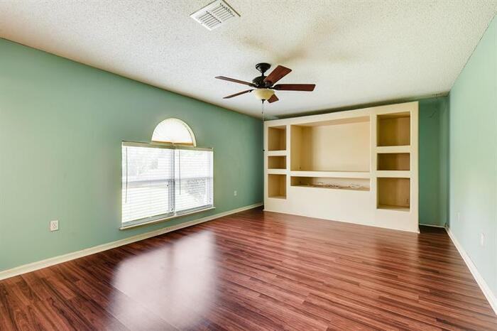 31733 Inkley Ct - Photo 3 of 19