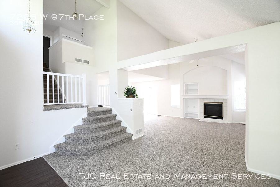 7226 W 97th Pl - Photo 3 of 16
