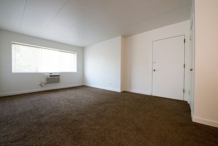1400 Bataan Dr - Photo 3 of 8