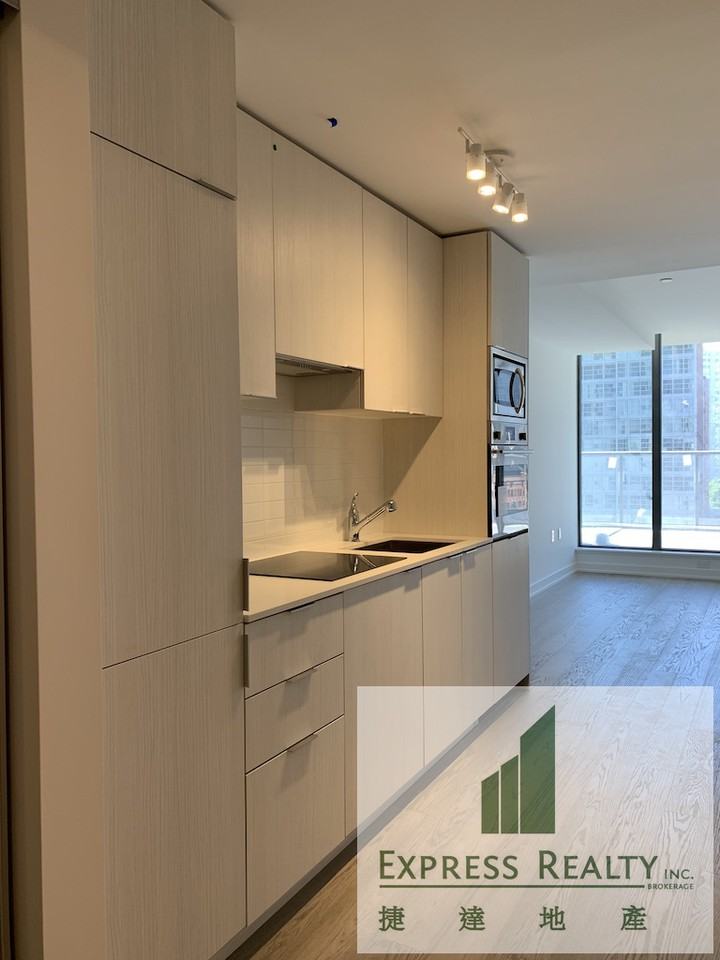 11 Wellesley Street West