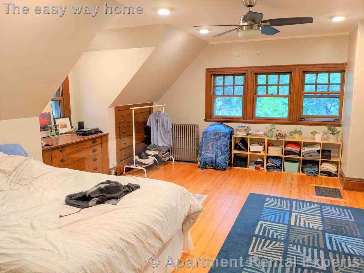 16 Alpine St #4 - Photo 3 of 17