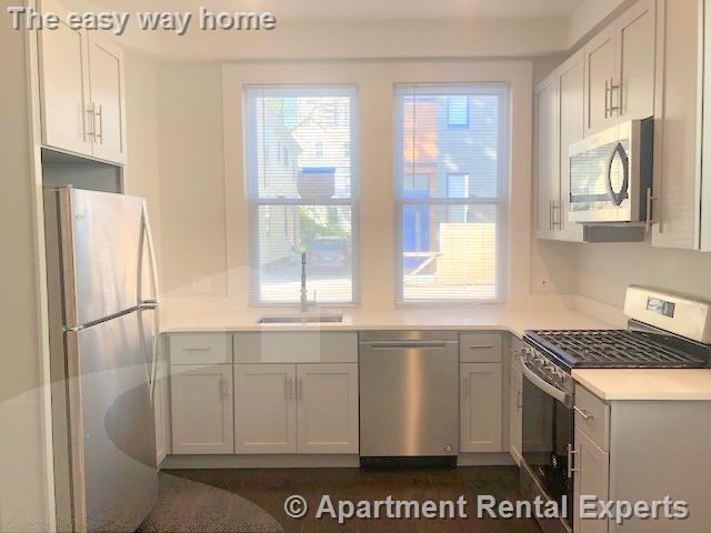 75 Kinnaird St - Photo 2 of 24