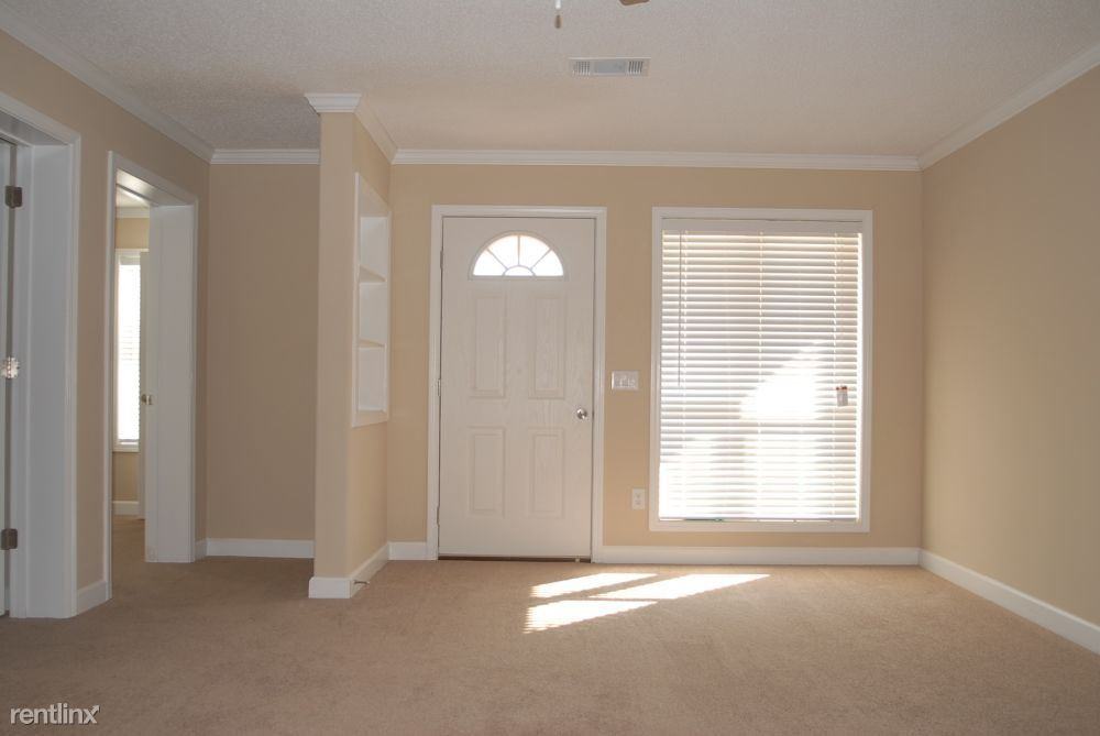 19706 Brighton Dr - Photo 2 of 8