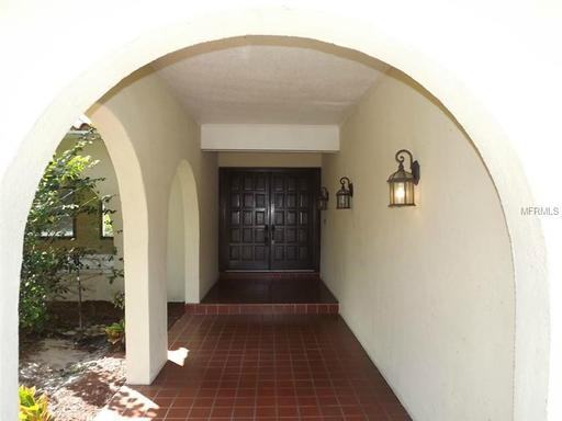 110 Pineapple Ln - Photo 3 of 25