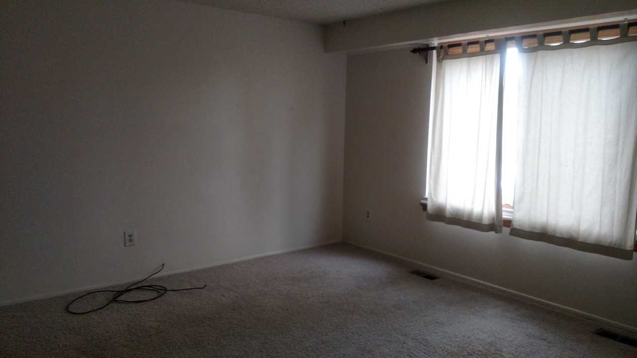 3054 S Fraser St - Photo 3 of 22