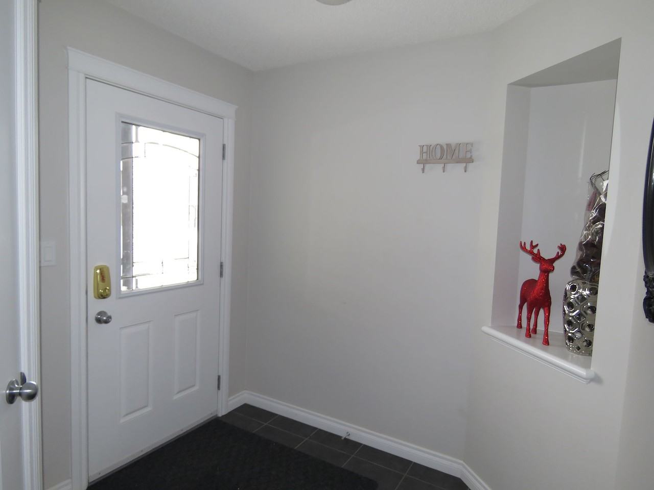 5310 14 Ave Sw - Photo 2 of 10