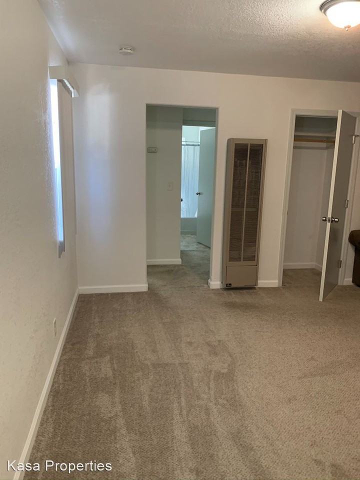 2227 Bonar Street - Photo 2 of 31