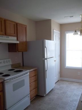 7717 Grapetree Ct - Photo 2 of 10