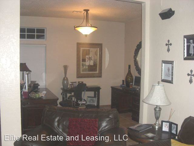 8901 Nw 85th St - Photo 3 of 23