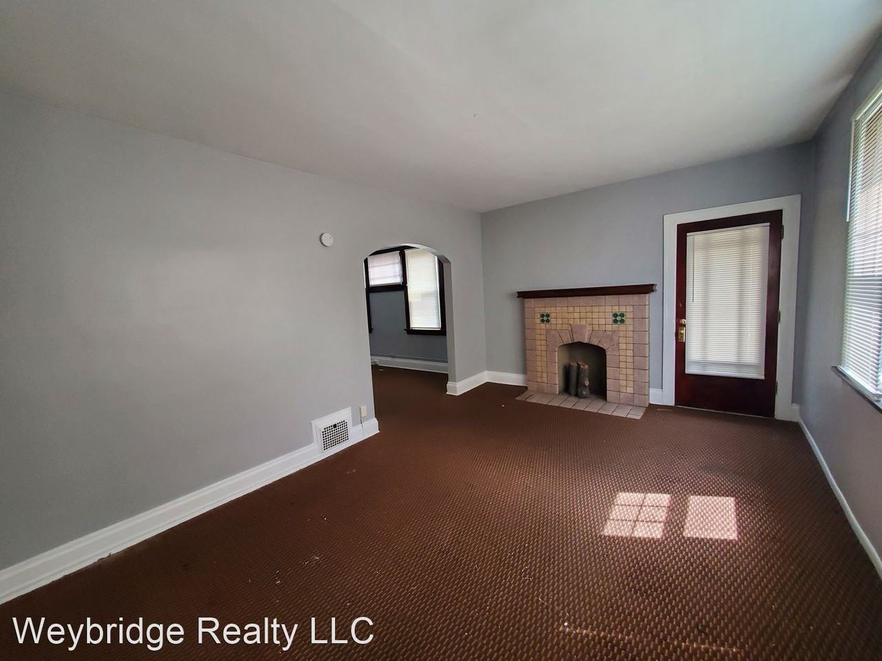 834 Hermosa Avenue - Photo 3 of 17