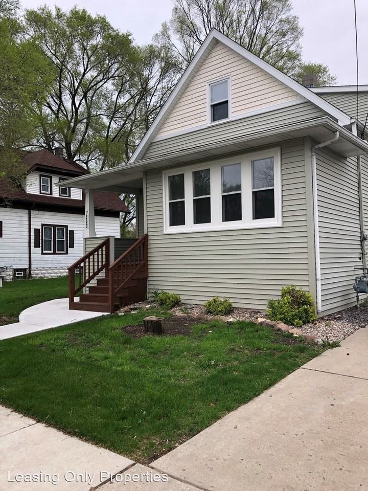 1503 68th St - Photo 2 of 9