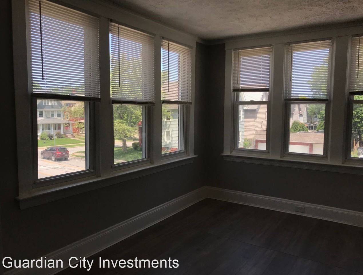 12507 Franklin Blvd - Photo 2 of 11