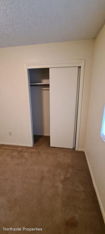 1043 N Clara St - Photo 3 of 18