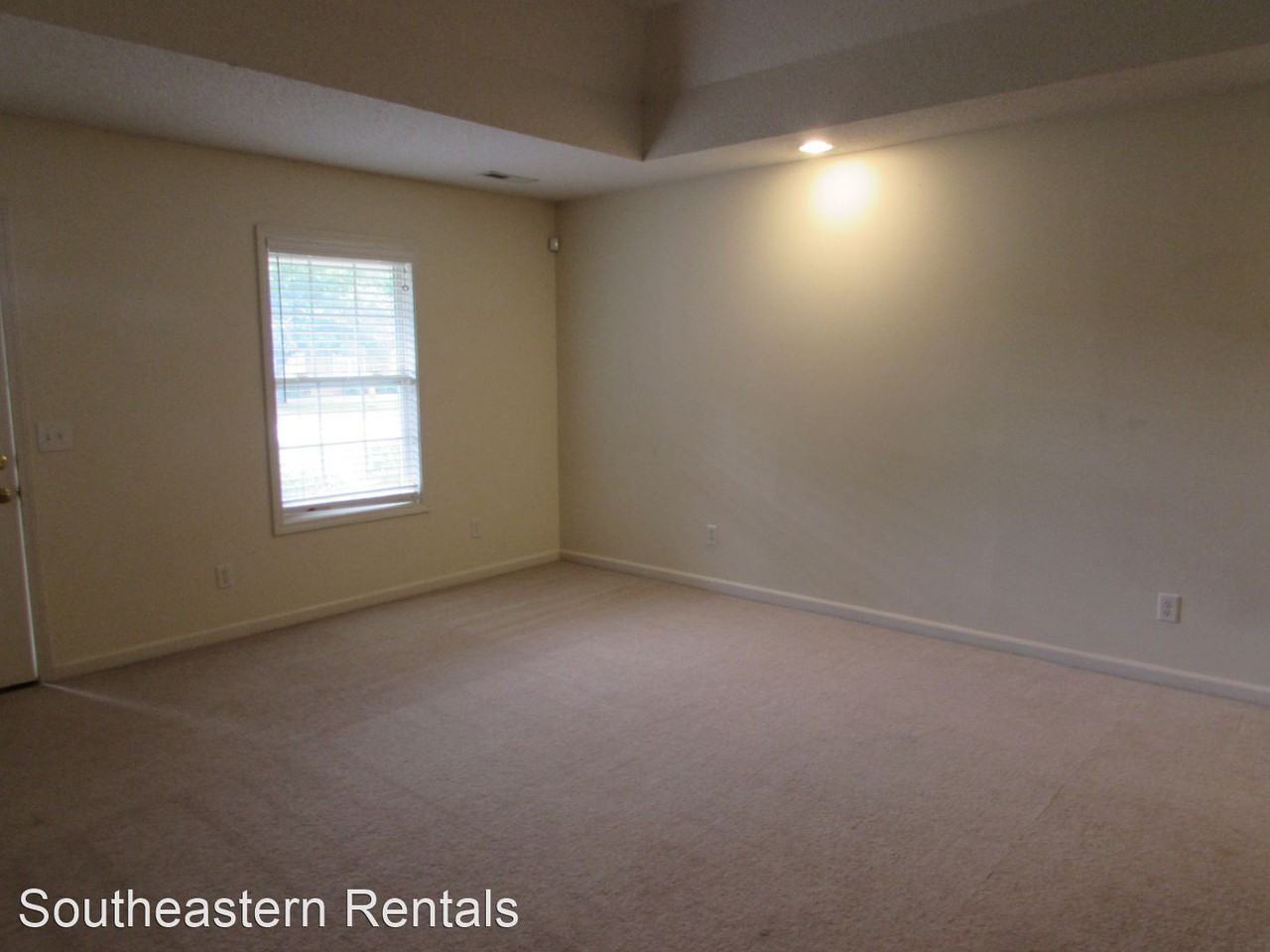 3682 Beacon Dr - Photo 3 of 9