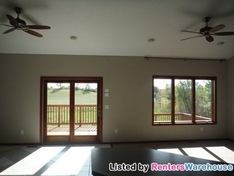 1410 7th St NE - Photo 3 of 15