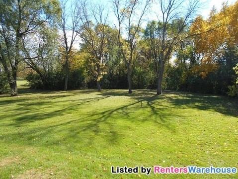 6013 Cedar Lake Road South - Photo 2 of 14