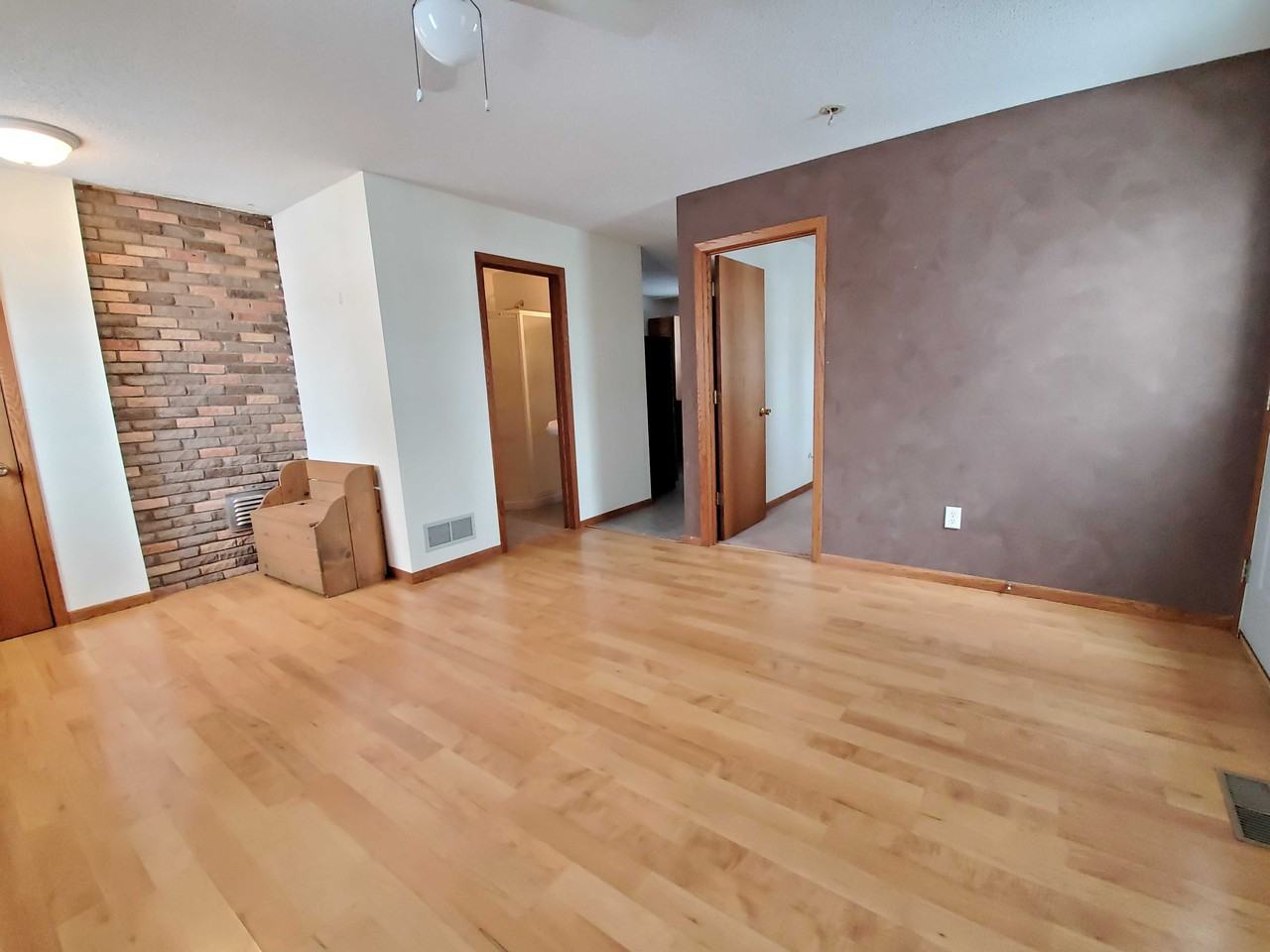 2153 160th Ave - Photo 3 of 23