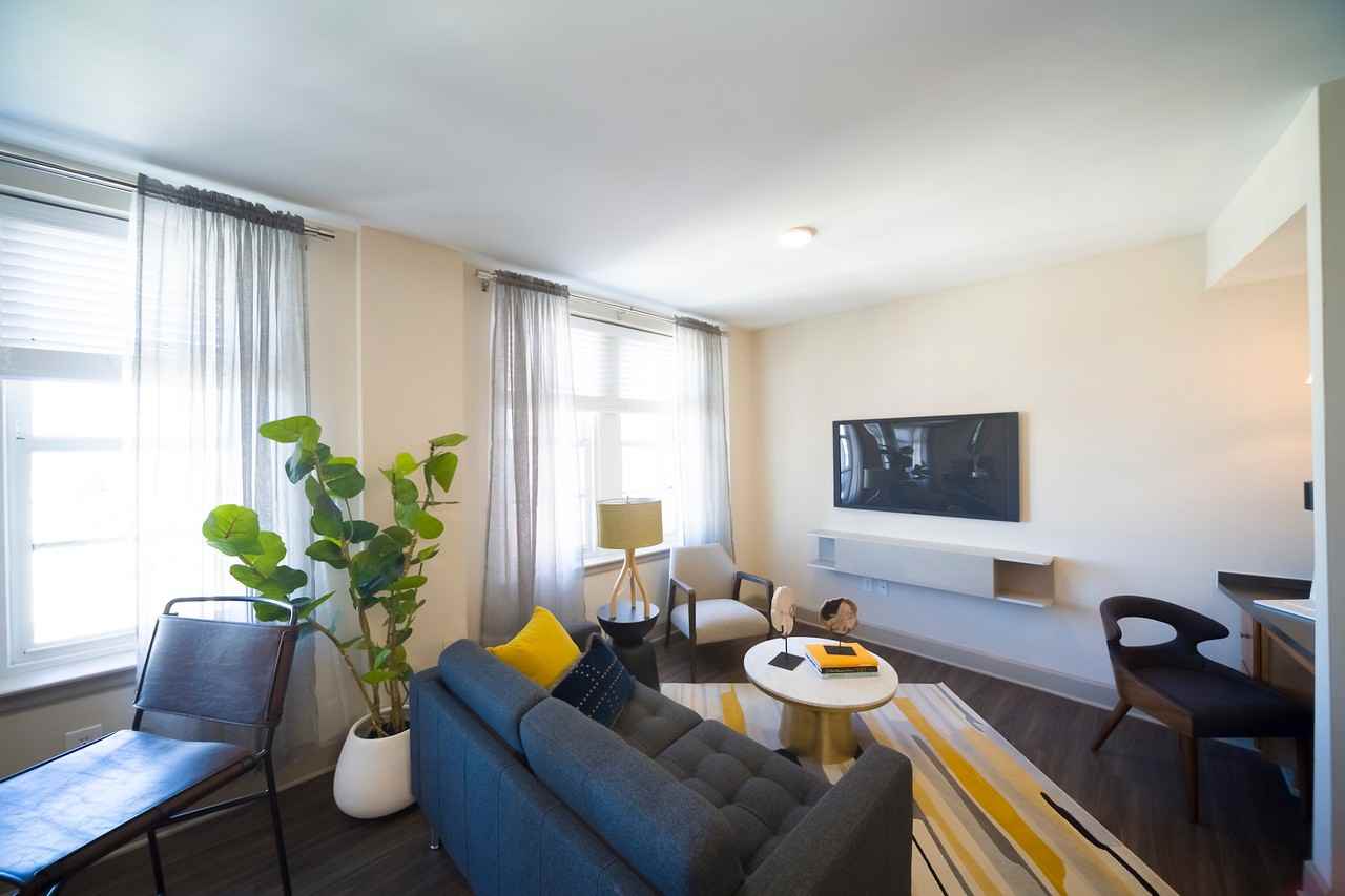 The Carling Apartments 31 W Adams St, Jacksonville, FL 32202 Zumper