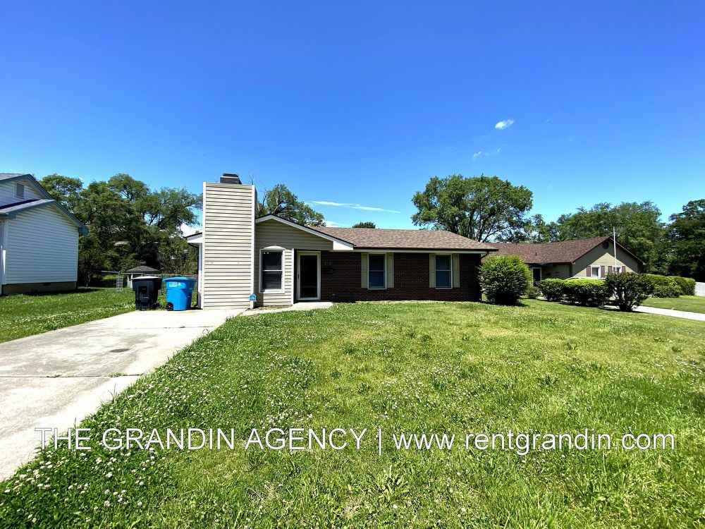 303 Rutherford Ave Nw - Photo 2 of 38