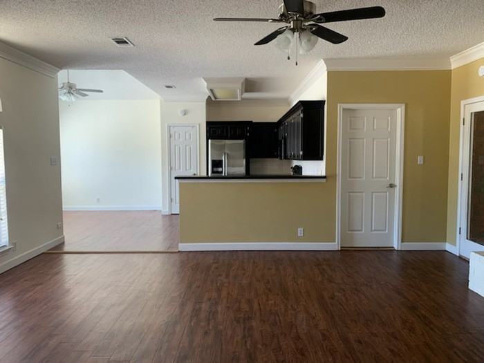 3304 Claremont Dr - Photo 3 of 22