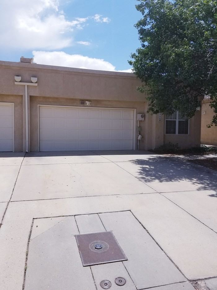 6908 San Antonio Pl Ne - Photo 2 of 18