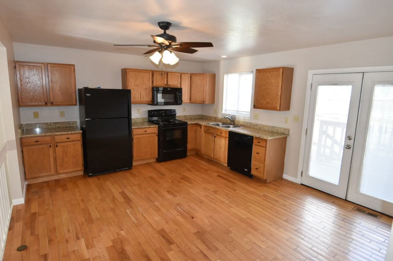 5548 S Ireland Way - Photo 3 of 15