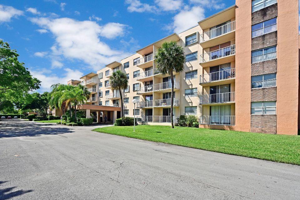 480 Executive Center Dr #5J, West Palm Beach, FL 33401 - 2 ...