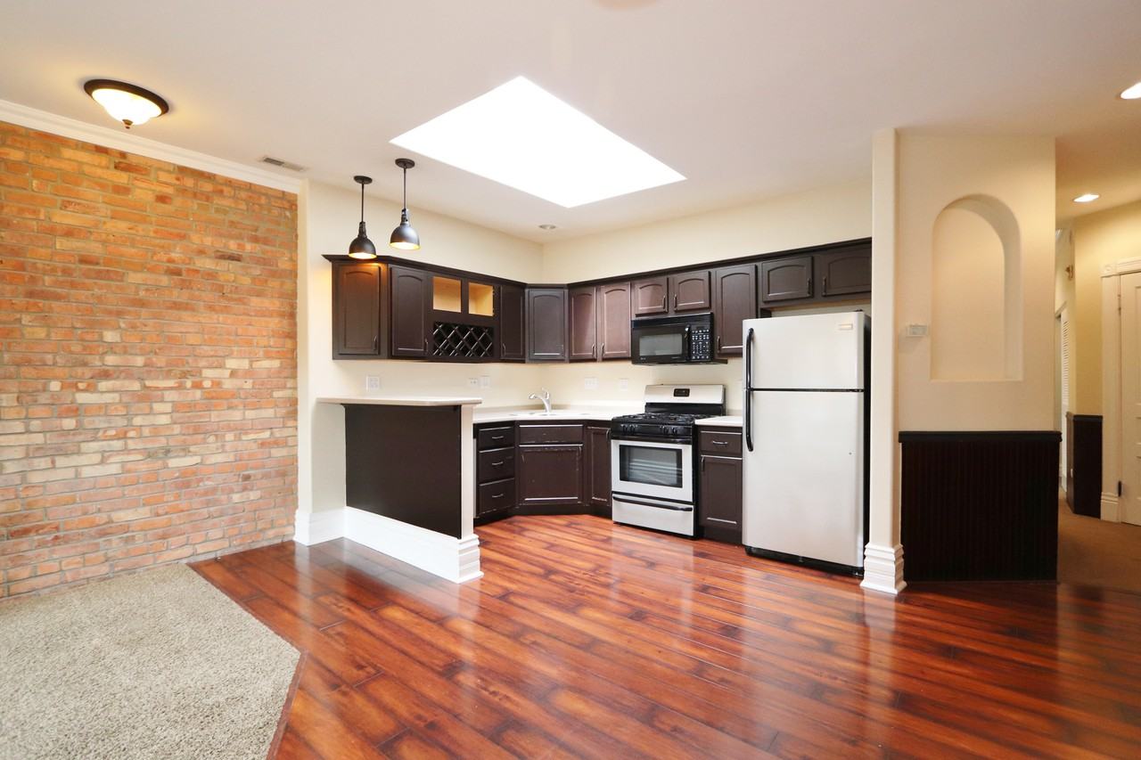 417 Liberty St. Unit Upstairs - Photo 3 of 19