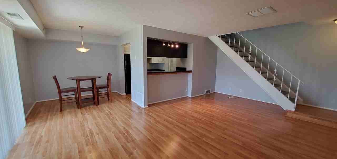 8056 Puritan Dr - Photo 3 of 19