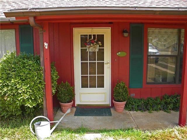 113 Pine Knoll St - Photo 2 of 28