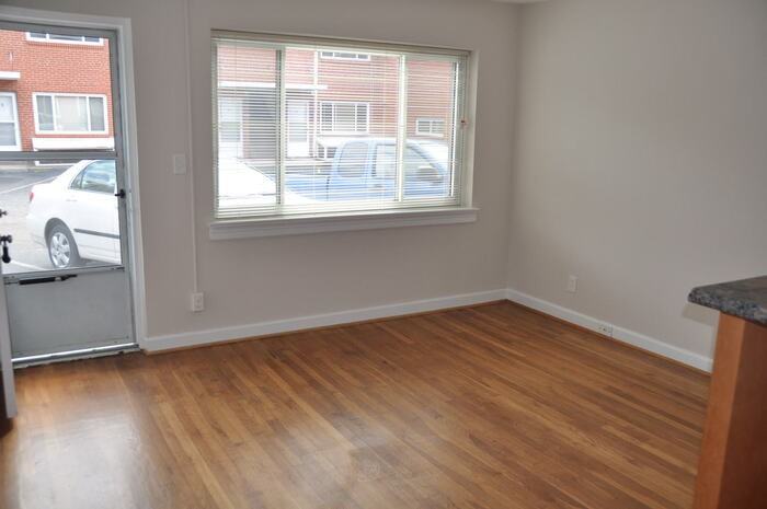 1902 Queen St - Photo 2 of 6