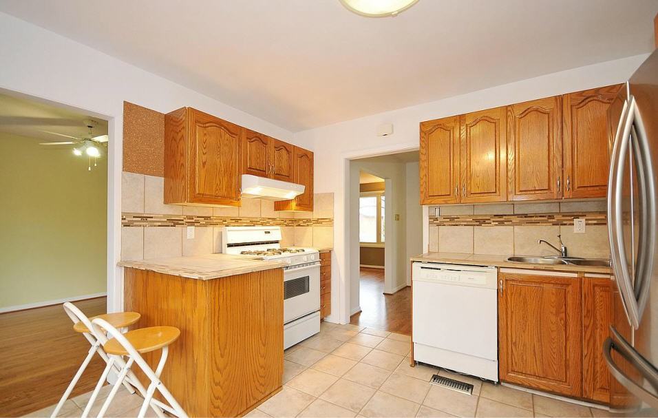 824 Nicholson Avenue - Photo 2 of 7