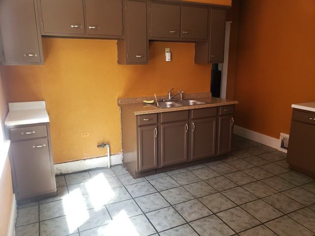 1205 Emerald Ave #1 - Photo 3 of 7
