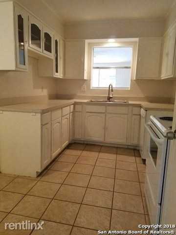 16719 Lilly Crest Dr - Photo 3 of 14