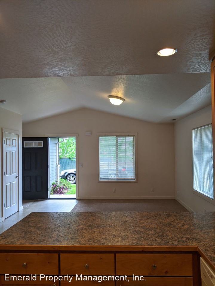 5279 High Banks Road - Photo 3 of 15