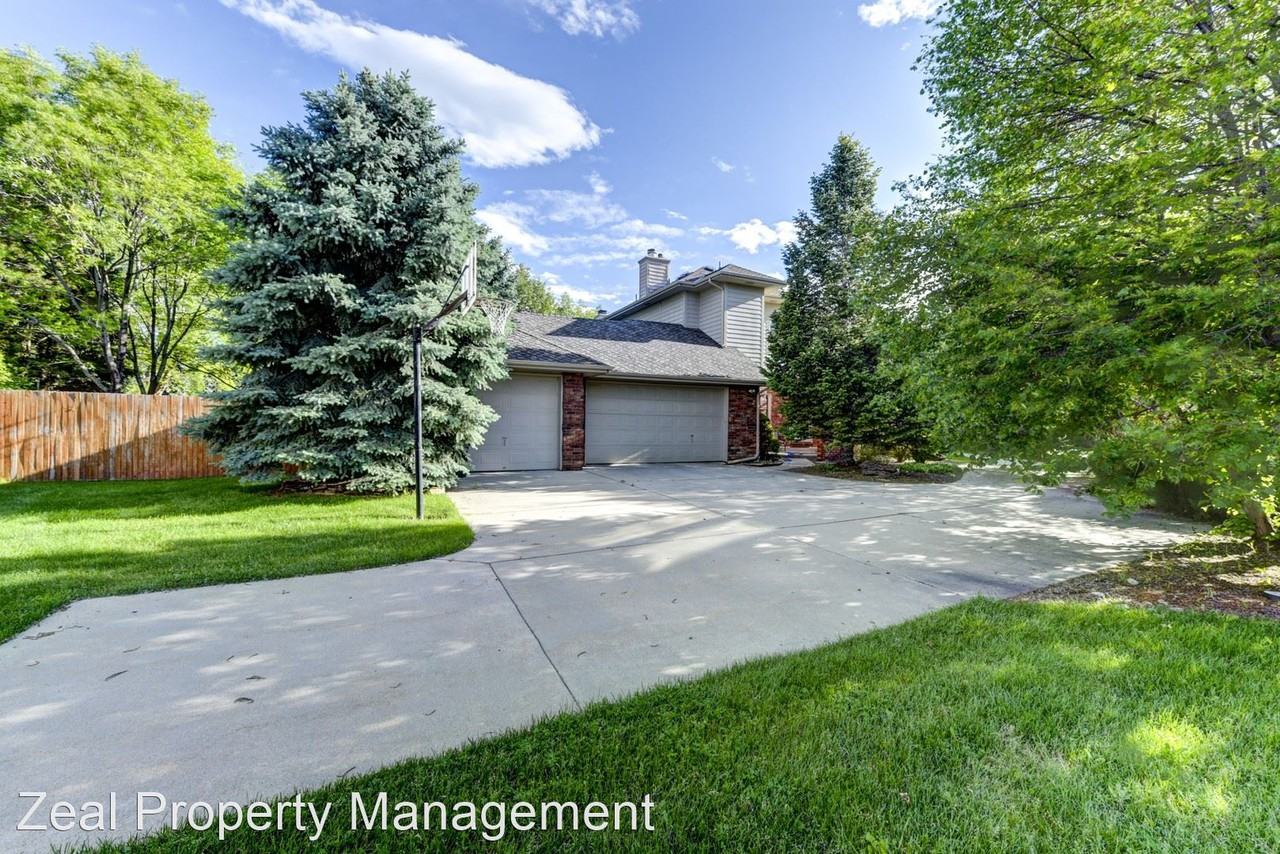 6308 Reserve Dr - Photo 2 of 35