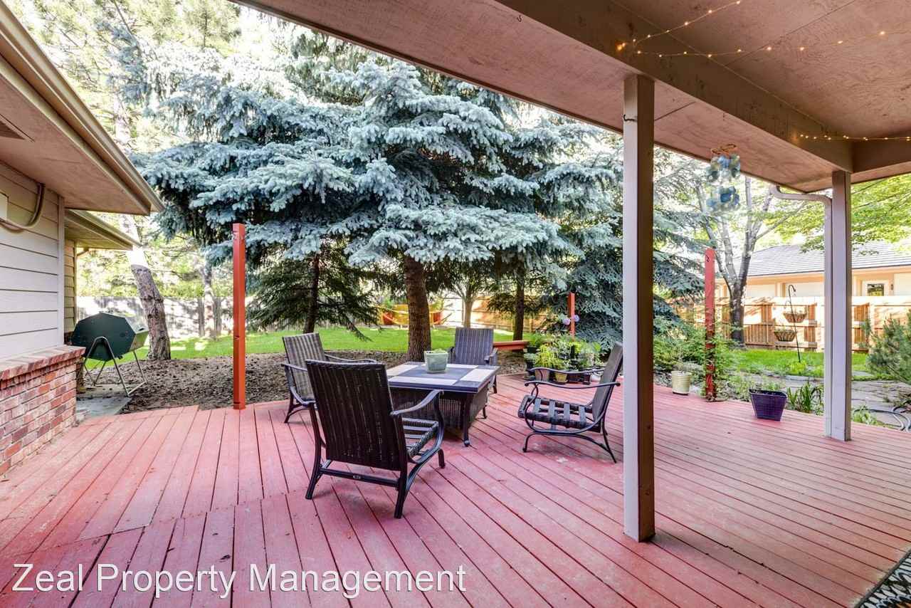 6308 Reserve Dr - Photo 3 of 35