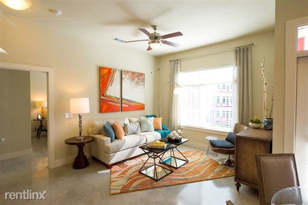 Braker/Mopac - Photo 3 of 8