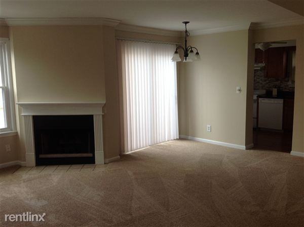 Columbia Place Condominiums - Photo 2 of 12