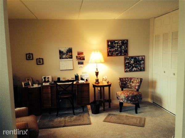 Greenbrier - Photo 2 of 8